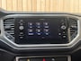 Volkswagen T-Roc 1.5 TSI Style Adaptieve cruise control | Climate control | Achteruitrijcamera | Apple CarPlay/Android Auto | Digitaal instrumentenpaneel | Navigatiesysteem | Parkeersensoren voor en achter