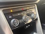 Volkswagen T-Roc 1.5 TSI Style Adaptieve cruise control | Climate control | Achteruitrijcamera | Apple CarPlay/Android Auto | Digitaal instrumentenpaneel | Navigatiesysteem | Parkeersensoren voor en achter