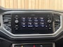 Volkswagen T-Roc 1.5 TSI Style Adaptieve cruise control | Climate control | Achteruitrijcamera | Apple CarPlay/Android Auto | Digitaal instrumentenpaneel | Navigatiesysteem | Parkeersensoren voor en achter