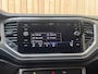 Volkswagen T-Roc 1.5 TSI Style Adaptieve cruise control | Climate control | Achteruitrijcamera | Apple CarPlay/Android Auto | Digitaal instrumentenpaneel | Navigatiesysteem | Parkeersensoren voor en achter