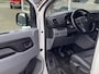 Opel Vivaro 1.5 CDTI L3H1 DC Selection / 6-Persoons / Cruise-Control / Trekhaak / Zijschuifdeur-Rechts / Houten-Vloer / Zijwandbekleding / Apple-Carplay & Android-Auto / Navi / Radio-Bluetooth / Airco / 16'' All-Seasons / ENZ.