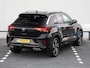 Volkswagen T-Roc 1.5 TSI R-Line Business 150pk DSG | Afneembare Trekhaak | Elektrische Achterklep | Camera | Navi via App-connect | LED | Side Assist | Stoelverwarming |