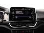 Volkswagen T-Roc 1.5 TSI R-Line Business 150pk DSG | Afneembare Trekhaak | Elektrische Achterklep | Camera | Navi via App-connect | LED | Side Assist | Stoelverwarming |