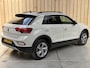 Volkswagen T-Roc 1.0 TSI Life 75 Edition Apple CarPlay/Android Auto | Airconditioning | Cruise control adaptief | LED koplampen | Lichtmetalen velgen | Rijstrooksensor | Getint glas | Achteruitrijcamera