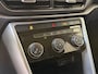 Volkswagen T-Roc 1.0 TSI Life 75 Edition Apple CarPlay/Android Auto | Airconditioning | Cruise control adaptief | LED koplampen | Lichtmetalen velgen | Rijstrooksensor | Getint glas | Achteruitrijcamera