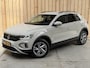 Volkswagen T-Roc 1.0 TSI Life 75 Edition Apple CarPlay/Android Auto | Airconditioning | Cruise control adaptief | LED koplampen | Lichtmetalen velgen | Rijstrooksensor | Getint glas | Achteruitrijcamera