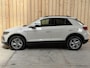 Volkswagen T-Roc 1.0 TSI Life 75 Edition Apple CarPlay/Android Auto | Airconditioning | Cruise control adaptief | LED koplampen | Lichtmetalen velgen | Rijstrooksensor | Getint glas | Achteruitrijcamera