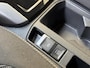Volkswagen T-Roc 1.0 TSI Life 75 Edition Apple CarPlay/Android Auto | Airconditioning | Cruise control adaptief | LED koplampen | Lichtmetalen velgen | Rijstrooksensor | Getint glas | Achteruitrijcamera