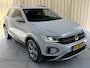 Volkswagen T-Roc 1.0 TSI Life 75 Edition Apple CarPlay/Android Auto | Airconditioning | Cruise control adaptief | LED koplampen | Lichtmetalen velgen | Rijstrooksensor | Getint glas | Achteruitrijcamera