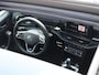 Volkswagen T-Roc 1.5 TSI R-Line Business 150pk DSG | Black Style | Panoramadak | Top-Sportstoelen | Trekhaak | Side Assist | LED Matrix | Adaptieve Cruise Control | Navigatie | Keyless