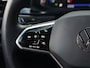Volkswagen T-Roc 1.5 TSI R-Line Business 150pk DSG | Black Style | Panoramadak | Top-Sportstoelen | Trekhaak | Side Assist | LED Matrix | Adaptieve Cruise Control | Navigatie | Keyless