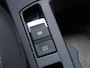 Volkswagen T-Roc 1.5 TSI R-Line Business 150pk DSG | Black Style | Panoramadak | Top-Sportstoelen | Trekhaak | Side Assist | LED Matrix | Adaptieve Cruise Control | Navigatie | Keyless