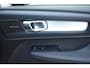 Volvo XC40 B3 177PK Automaat Plus Black Edition / Adaptive Cruise control / 360 Camera / Extra getint glas / 20'' velgen / Harman Kardon / Elektrisch verstelbare stoelen met geheugen / Stoel- en stuurverwarming