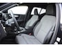 Volvo XC40 B3 177PK Automaat Plus Black Edition / Adaptive Cruise control / 360 Camera / Extra getint glas / 20'' velgen / Harman Kardon / Elektrisch verstelbare stoelen met geheugen / Stoel- en stuurverwarming