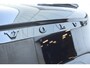 Volvo XC40 B3 177PK Automaat Plus Black Edition / Adaptive Cruise control / 360 Camera / Extra getint glas / 20'' velgen / Harman Kardon / Elektrisch verstelbare stoelen met geheugen / Stoel- en stuurverwarming