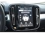 Volvo XC40 B3 177PK Automaat Plus Black Edition / Adaptive Cruise control / 360 Camera / Extra getint glas / 20'' velgen / Harman Kardon / Elektrisch verstelbare stoelen met geheugen / Stoel- en stuurverwarming