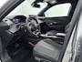 Peugeot e-2008 EV Allure Avantage 54 kWh 156PK | Accu 98% | Dodehoek detectie | Navigatie | Climate control | Drive assist |