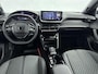 Peugeot e-2008 EV Allure Avantage 54 kWh 156PK | Accu 98% | Dodehoek detectie | Navigatie | Climate control | Drive assist |