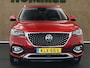 MG EHS 1.5 TGDI Luxury - PLUG IN HYBRIDE - LEDEREN BEKLEDING - 2 LAADKABELS - ELEKTRISCH VERSTELBARE STOELEN - PANORAMADAK - ELEKTRISCHE ACHTERKLEP - DODEHOEK DETECTIE - KEYLESS ENTRY/ START - PARKEERSENSOREN VOOR/ ACHTER - 360 GRADEN CAMERA