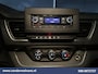 Renault Trafic 2.0 dCi 131pk L2H1 Euro6 Airco | LED | Cruisecontrol | 2500kg Trekhaak | Parkeersensoren Bijrijdersbank