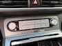 Hyundai Kona Electric EV Premium 64 kWh / NL-Auto / 204 PK / Warmtepomp / Apple-Carplay & Android-Auto / Stoelverwarming en -Verkoeling / Stuurverwarming / Adaptieve Cruise-Control / Elektr. Verstelbare-Stoelen / DAB Radio-Bluetooth / Navi / Dodehoek-Detectie / Climate-Control / PDC Camera-Achter / Keyless / 17'' LMV / ENZ.