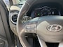 Hyundai Kona Electric EV Premium 64 kWh / NL-Auto / 204 PK / Warmtepomp / Apple-Carplay & Android-Auto / Stoelverwarming en -Verkoeling / Stuurverwarming / Adaptieve Cruise-Control / Elektr. Verstelbare-Stoelen / DAB Radio-Bluetooth / Navi / Dodehoek-Detectie / Climate-Control / PDC Camera-Achter / Keyless / 17'' LMV / ENZ.