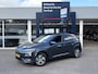Hyundai Kona Electric EV Premium 64 kWh / NL-Auto / 204 PK / Warmtepomp / Apple-Carplay & Android-Auto / Stoelverwarming en -Verkoeling / Stuurverwarming / Adaptieve Cruise-Control / Elektr. Verstelbare-Stoelen / DAB Radio-Bluetooth / Navi / Dodehoek-Detectie / Climate-Control / PDC Camera-Achter / Keyless / 17'' LMV / ENZ.