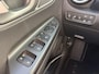 Hyundai Kona Electric EV Premium 64 kWh / NL-Auto / 204 PK / Warmtepomp / Apple-Carplay & Android-Auto / Stoelverwarming en -Verkoeling / Stuurverwarming / Adaptieve Cruise-Control / Elektr. Verstelbare-Stoelen / DAB Radio-Bluetooth / Navi / Dodehoek-Detectie / Climate-Control / PDC Camera-Achter / Keyless / 17'' LMV / ENZ.
