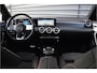Mercedes-Benz CLA 200 AMG Line | Panorama | Sfeerverlichting | Widescreen Cockpit | Stoelverwarming |