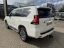 Toyota Land Cruiser 2.8 D-4D-F Professional Window Van Grijs kenteken zonder BPM, Nieuw geleverd NL, 1e eigenaar, slechts 22000km, Trekhaak, Off road pack