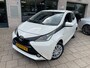 Toyota Aygo 1.0 VVT-i x-play Camera Airco 5Drs
