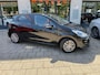 Peugeot 208 1.2 Signature Navi 4x Nw banden Distri VV