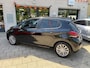 Peugeot 208 1.2 Signature Navi 4x Nw banden Distri VV