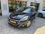 Peugeot 208 1.2 Signature Navi 4x Nw banden Distri VV
