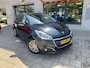 Peugeot 208 1.2 Signature Navi 4x Nw banden Distri VV