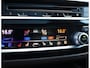BMW 5-Serie Touring M550d xDrive | Pano - Trekhaak - HUD