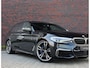 BMW 5-Serie Touring M550d xDrive | Pano - Trekhaak - HUD