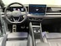 Volkswagen Tayron 1.5 eHybrid R-Line / GARANTIE TM 12-2030/ AUTOMAAT/ PANO/ LEER/ TREKHAAK/ 272 PK/ PARK.SENSOR + 360 CAMERA/ APP-CONNECT/ ACC/ STUUR+STOELVERWARM. + KOEL./ HARMAN KARDON/ MEMORY SEAT/ MASSAGE/ HEAD-UP/ NAVI/ 20'