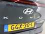 Hyundai Kona Electric N Line 65.4 kWh | SOH 98% | Widescreen | Ele.verstelbare stoelen + geheugen | Navigatie | Camera | DAB | Apple CarPlay/Android Auto | Stuur/stoelverwarming | Stoelkoeling | Adaptieve Cruise Control | Bose Audio | Ele. kofferdeksel |
