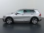 Volkswagen Tiguan 1.4 TSI ACT Highline R-Line | Trekhaak | Panoramadak | Sportstoelen | Virtual Cockpit | Navigatie | Parkeercamera | DAB | Apple Carplay/Android Auto | Stoelverwarming | Cruise Control Adaptief |