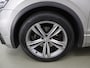 Volkswagen Tiguan 1.4 TSI ACT Highline R-Line | Trekhaak | Panoramadak | Sportstoelen | Virtual Cockpit | Navigatie | Parkeercamera | DAB | Apple Carplay/Android Auto | Stoelverwarming | Cruise Control Adaptief |