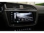 Volkswagen Tiguan 2.0 TSI 4Motion 3x R-Line * Pano - Trekhaak - Virtual - 360° Cam - Keyless - Head Up - ACC - Blind Spot *
