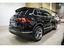 Volkswagen Tiguan 2.0 TSI 4Motion 3x R-Line * Pano - Trekhaak - Virtual - 360° Cam - Keyless - Head Up - ACC - Blind Spot *