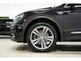 Volkswagen Tiguan 2.0 TSI 4Motion 3x R-Line * Pano - Trekhaak - Virtual - 360° Cam - Keyless - Head Up - ACC - Blind Spot *