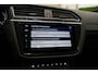 Volkswagen Tiguan 2.0 TSI 4Motion 3x R-Line * Pano - Trekhaak - Virtual - 360° Cam - Keyless - Head Up - ACC - Blind Spot *