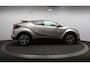 Toyota C-HR / C-HR+ 1.8 Hybrid Dynamic Camera / Adap. cruise / 18'' LM velgen / Stoel+ stuurverw. / LED / Privacy glass / NAV