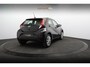 Toyota Aygo X 1.0 VVT-i MT Play Dealeronderh. / Smartphone Integratie / DAB radio / Achteruitrijcamera / Keyless Entry / Climate