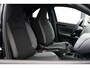 Toyota Aygo X 1.0 VVT-i MT Play Dealeronderh. / Smartphone Integratie / DAB radio / Achteruitrijcamera / Keyless Entry / Climate