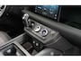 Land Rover Defender 110 2.0 P400e 110 X-Dynamic SE Dealer onderh. / 1ste eigenaar / Black Pack / Trekhaak / Pano dak / Elek. stoelen / Privacy glass / stoel verw.- verwarming /