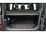 Land Rover Defender 110 2.0 P400e 110 X-Dynamic SE Dealer onderh. / 1ste eigenaar / Black Pack / Trekhaak / Pano dak / Elek. stoelen / Privacy glass / stoel verw.- verwarming /